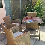 Schoene Mit Pool Und Sauna Zum Wohlfuehlen *