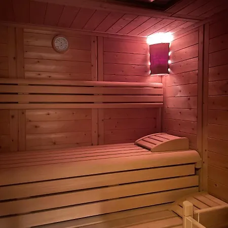 Apartment Schoene Mit Pool Und Sauna Zum Wohlfuehlen *