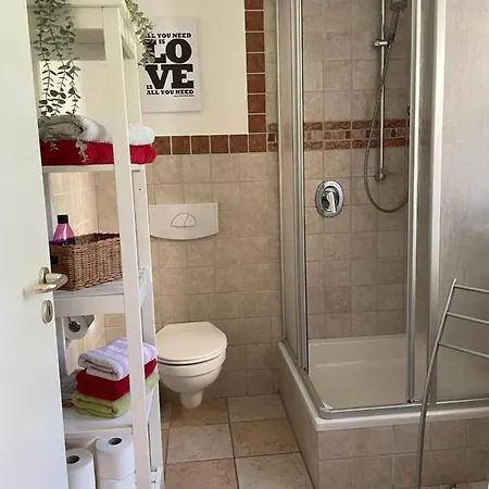 Apartment Schoene Mit Pool Und Sauna Zum Wohlfuehlen Oberhausen (near Neuburg)