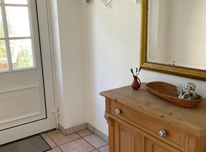 Schoene Mit Pool Und Sauna Zum Wohlfuehlen Apartament