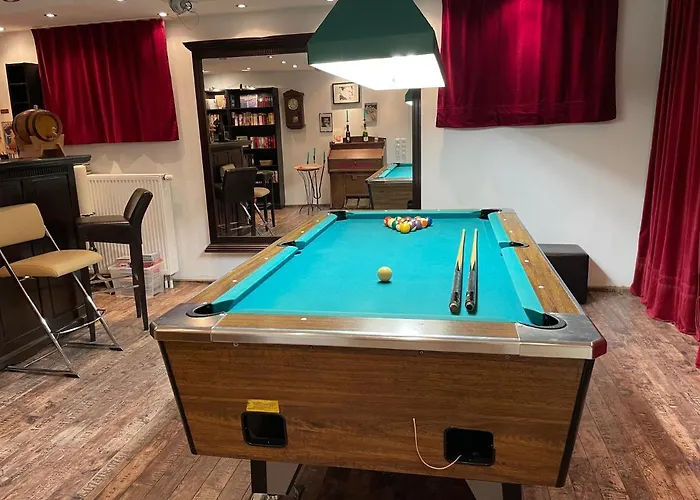 Schoene Mit Pool Und Sauna Zum Wohlfuehlen Oberhausen (near Neuburg)